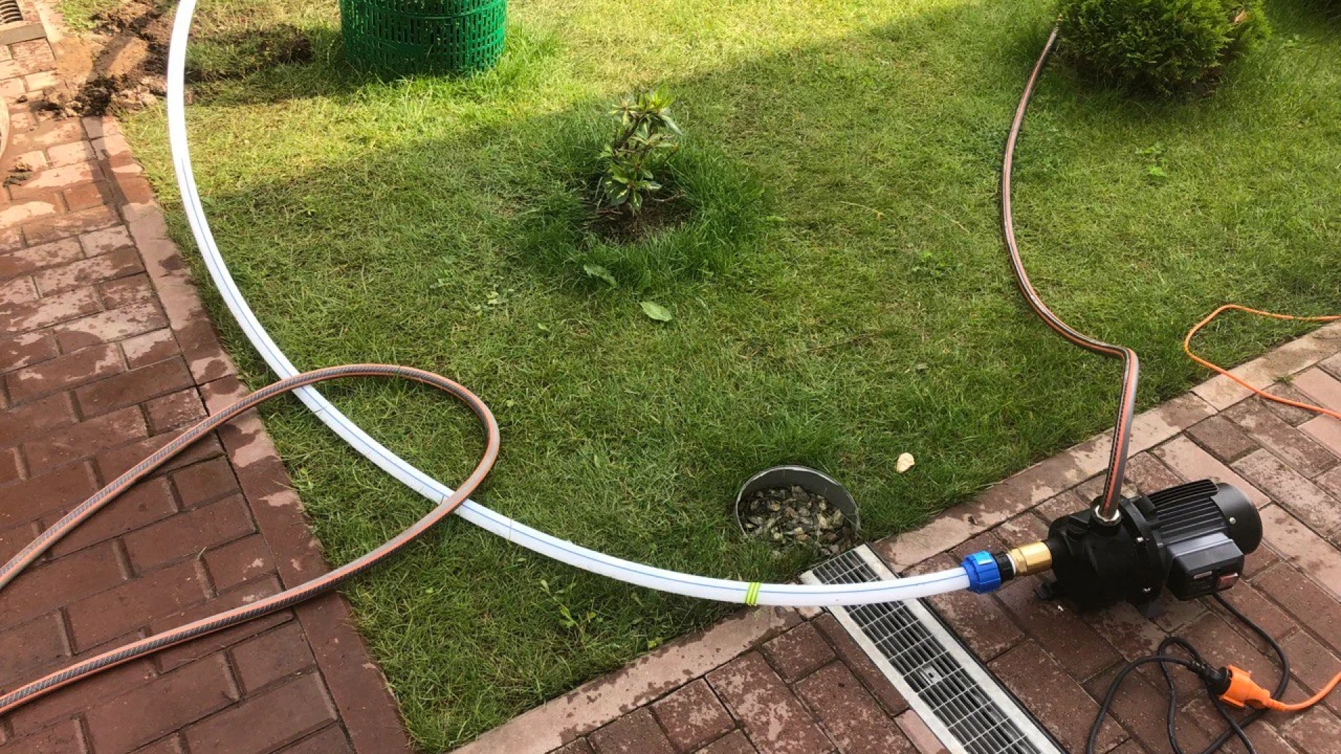 Бурение абиссинской скважины на воду в Донецке и ДНР