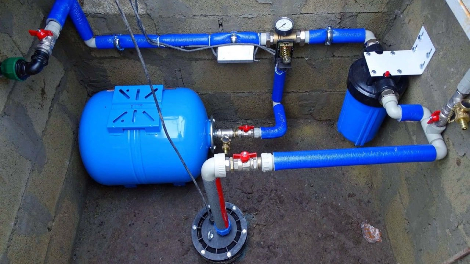 Обслуживание скважины в Донецке и ДНР